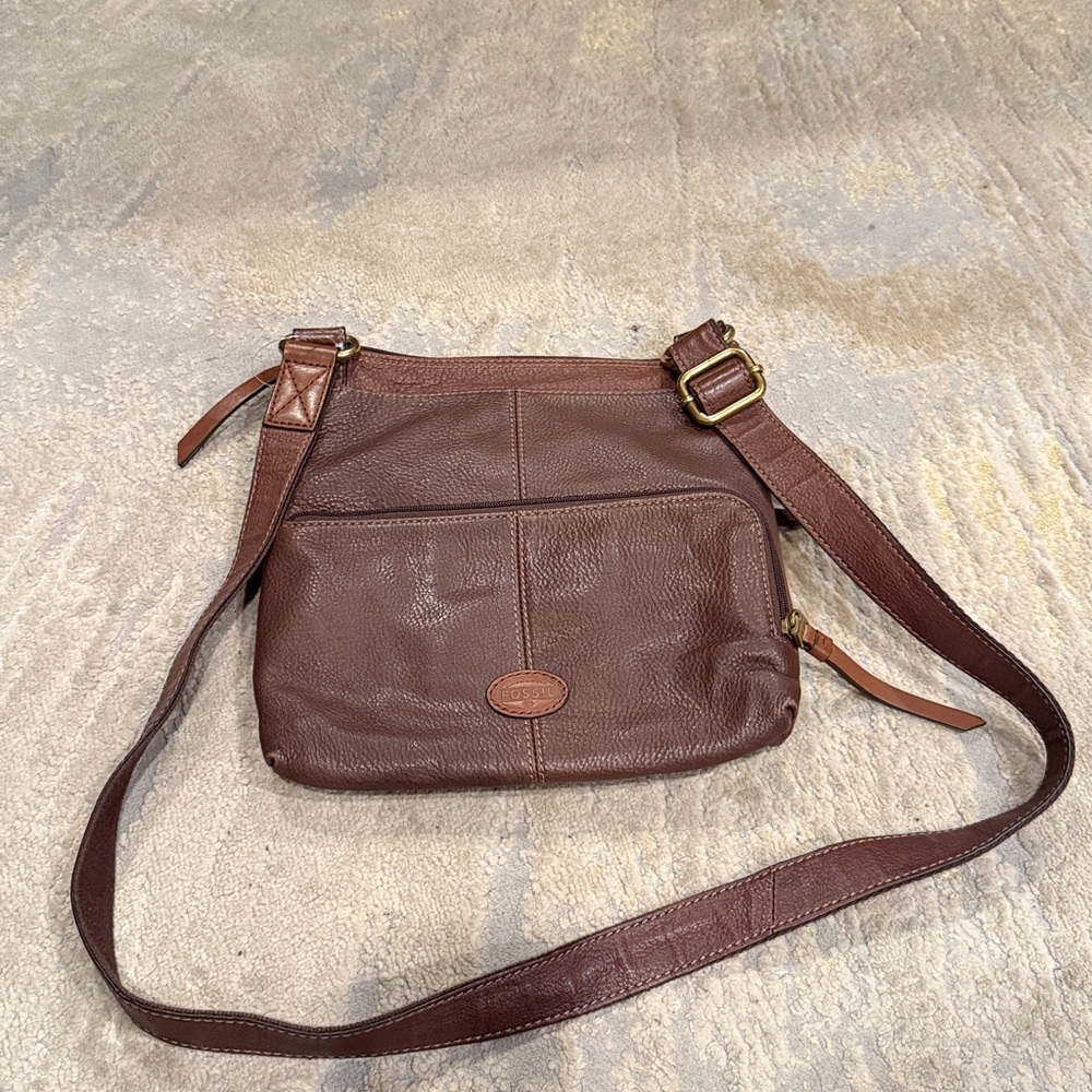 Fossil Morgan Traveler messenger bag brown pebbled leather with gold crossbody